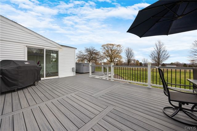 621 Deerfield Drive, Oneida, NY 13421