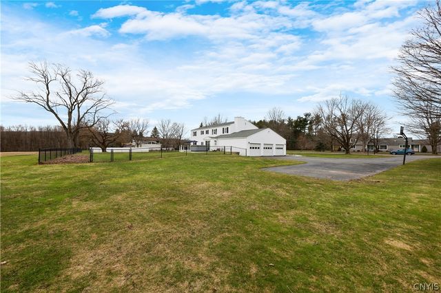 621 Deerfield Drive, Oneida, NY 13421