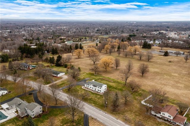 621 Deerfield Drive, Oneida, NY 13421