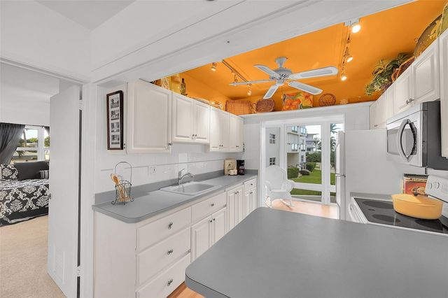 1530 S Ocean Boulevard 16, Pompano Beach, FL 33062