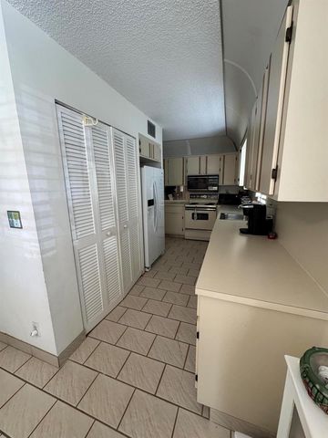13192 Lucinda Palm Court C, Delray Beach, FL 33484