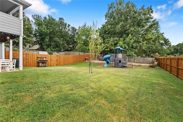 2901, 2903 E Sterling Court, Fayetteville, AR 72703