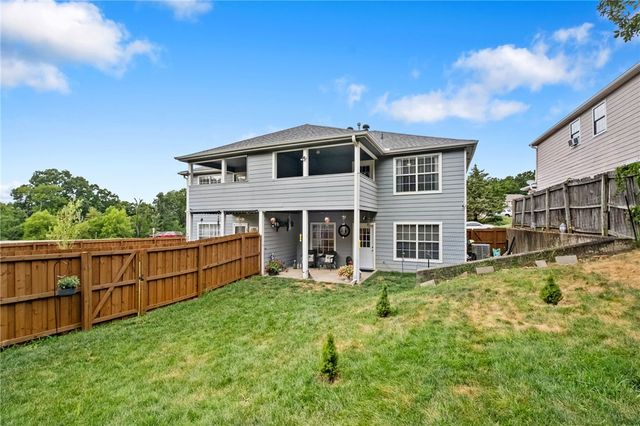 2901, 2903 E Sterling Court, Fayetteville, AR 72703