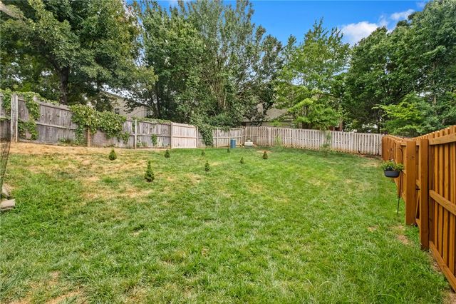 2901, 2903 E Sterling Court, Fayetteville, AR 72703