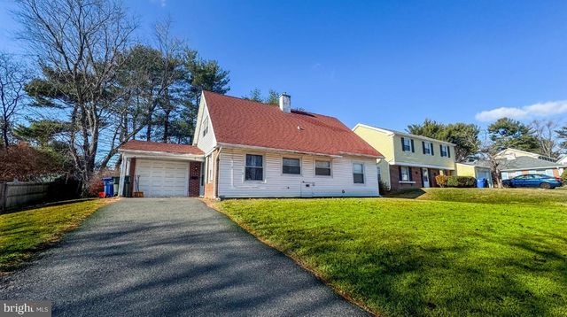 7 MARIGOLD LANE, Willingboro, NJ 08046