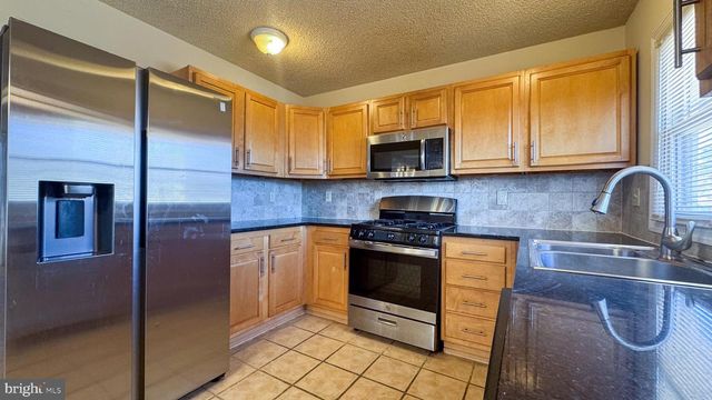 7 MARIGOLD LANE, Willingboro, NJ 08046