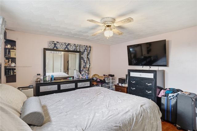 62 Hillcrest Avenue, Pawtucket, RI 02860