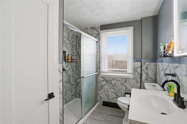 62 Hillcrest Avenue, Pawtucket, RI 02860