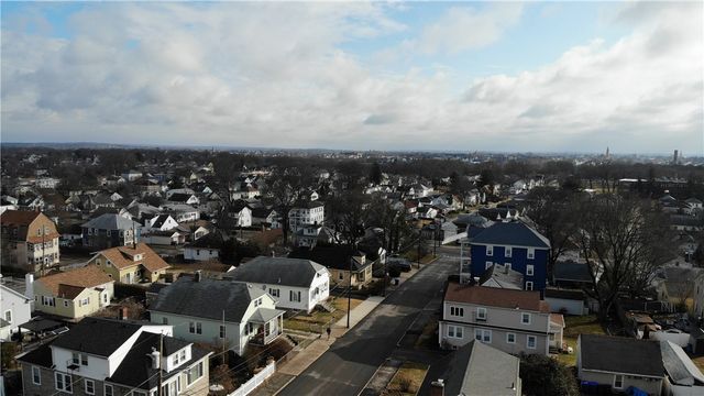 62 Hillcrest Avenue, Pawtucket, RI 02860