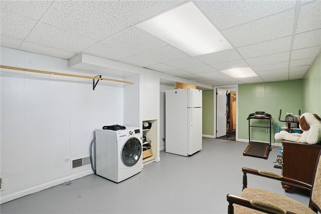 62 Hillcrest Avenue, Pawtucket, RI 02860