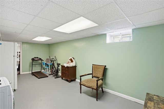 62 Hillcrest Avenue, Pawtucket, RI 02860