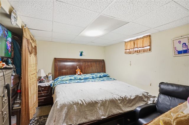 62 Hillcrest Avenue, Pawtucket, RI 02860