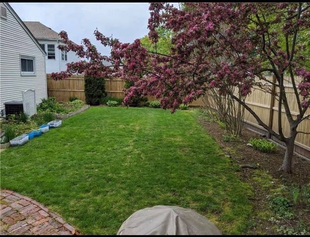 62 Hillcrest Avenue, Pawtucket, RI 02860