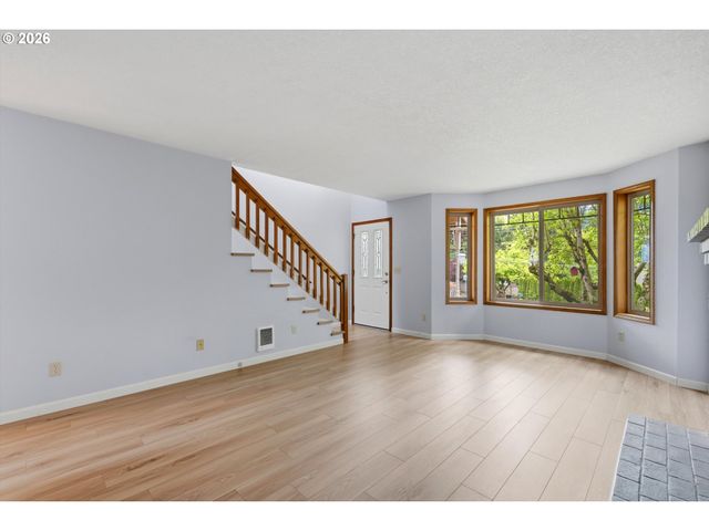 1745 OSTMAN Rd, West Linn, OR 97068