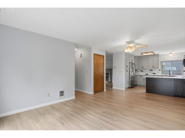 1745 OSTMAN Rd, West Linn, OR 97068