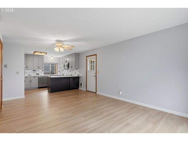 1745 OSTMAN Rd, West Linn, OR 97068