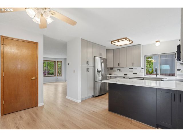 1745 OSTMAN Rd, West Linn, OR 97068