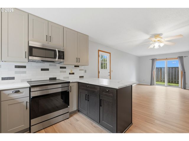 1745 OSTMAN Rd, West Linn, OR 97068