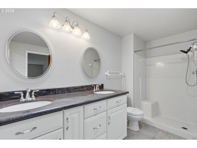 1745 OSTMAN Rd, West Linn, OR 97068