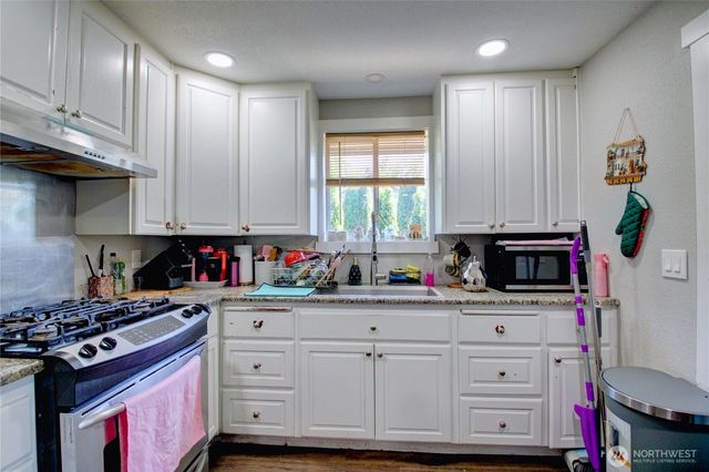 3312 E College Way, Mount Vernon, WA 98273