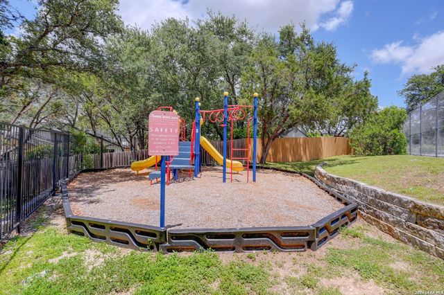 6430 Hill Creek Dr, San Antonio, TX 78256