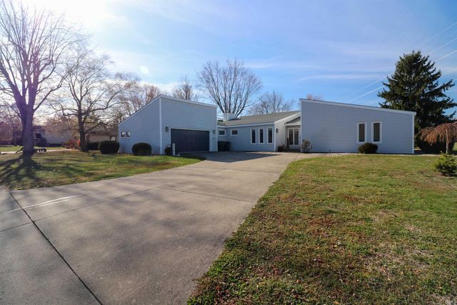 5205 N Grass Way, Muncie, IN 47304