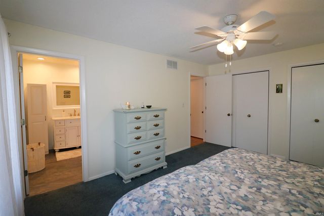 5205 N Grass Way, Muncie, IN 47304