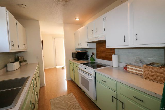 5205 N Grass Way, Muncie, IN 47304