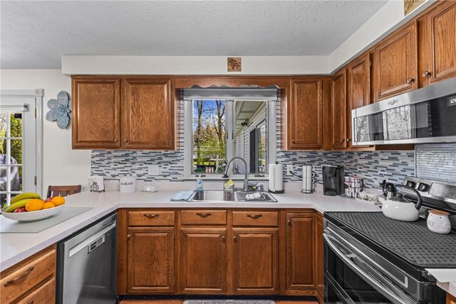 103 Bru Mar Drive, Gates, NY 14606