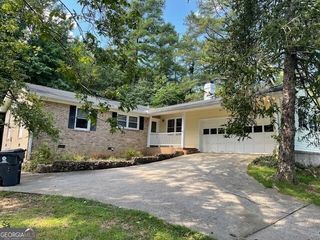 705 E Georgia Avenue, Fayetteville, GA 30214