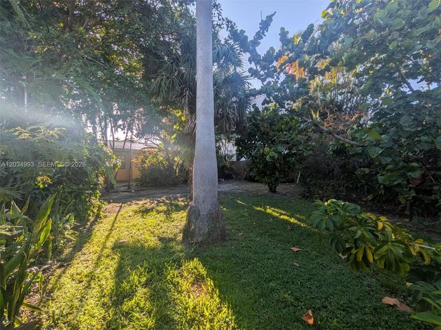 1104 NE 17th Ter 1-2, Fort Lauderdale, FL 33304