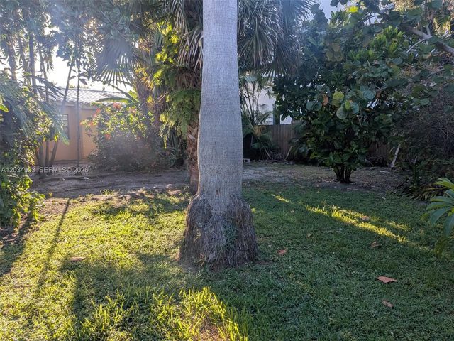 1104 NE 17th Ter 1-2, Fort Lauderdale, FL 33304