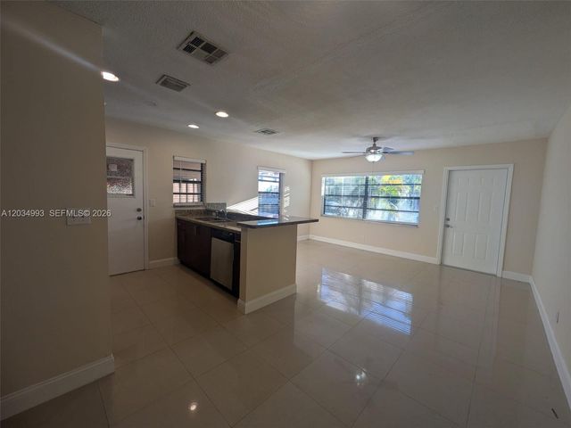 1104 NE 17th Ter 1-2, Fort Lauderdale, FL 33304