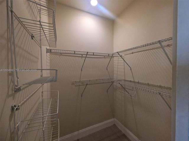 1104 NE 17th Ter 1-2, Fort Lauderdale, FL 33304
