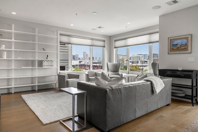 407 W 1st 302, Boston, MA 02127