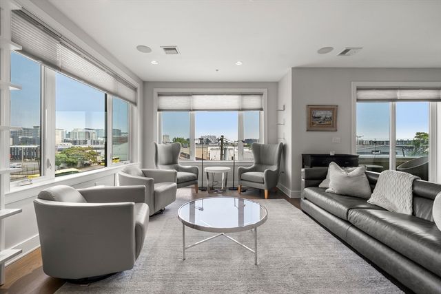 407 W 1st 302, Boston, MA 02127