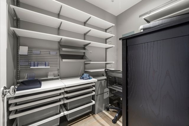 407 W 1st 302, Boston, MA 02127