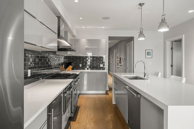 407 W 1st 302, Boston, MA 02127