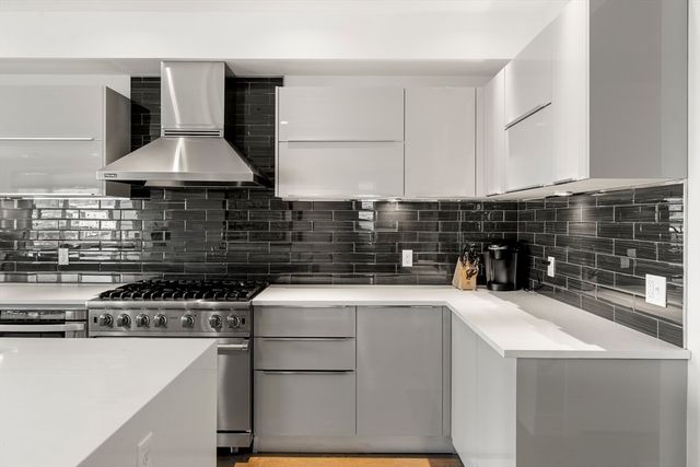 407 W 1st 302, Boston, MA 02127