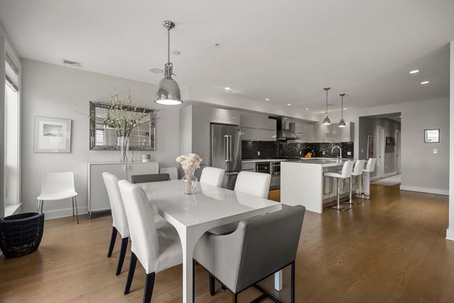 407 W 1st 302, Boston, MA 02127