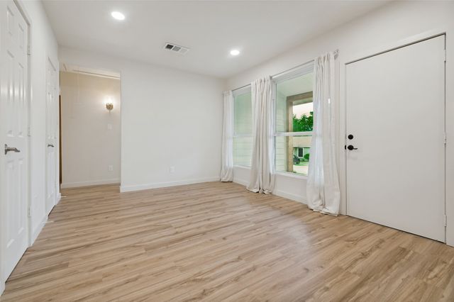 507 N 3rd Street, Midlothian, TX 76065