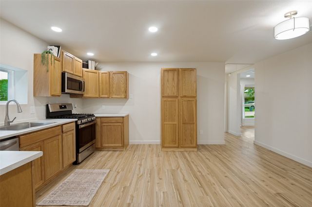 507 N 3rd Street, Midlothian, TX 76065