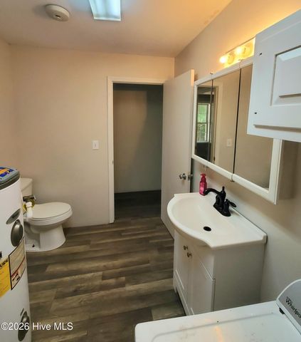 425 Colonial Landing Road SE, Bolivia, NC 28422