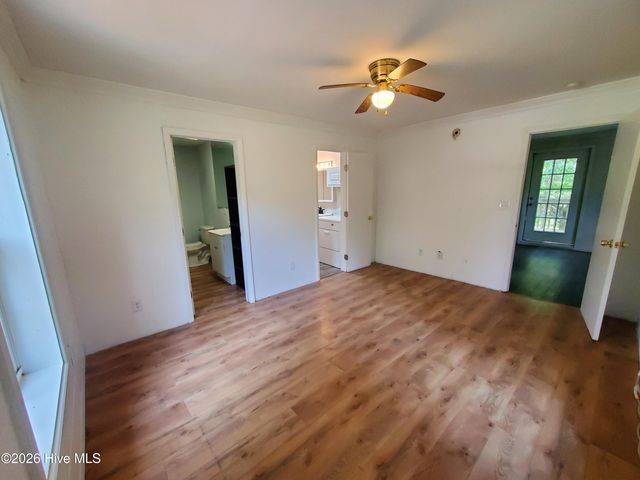 425 Colonial Landing Road SE, Bolivia, NC 28422