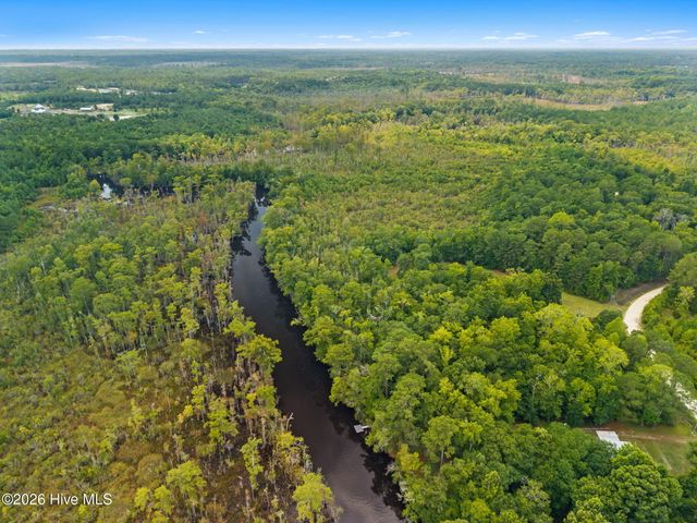 425 Colonial Landing Road SE, Bolivia, NC 28422