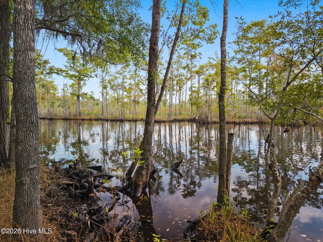425 Colonial Landing Road SE, Bolivia, NC 28422