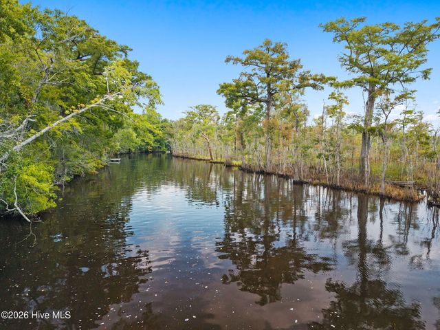 425 Colonial Landing Road SE, Bolivia, NC 28422