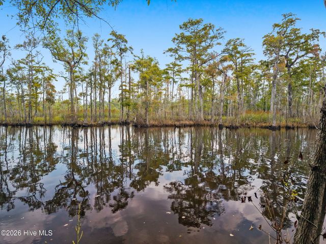 425 Colonial Landing Road SE, Bolivia, NC 28422