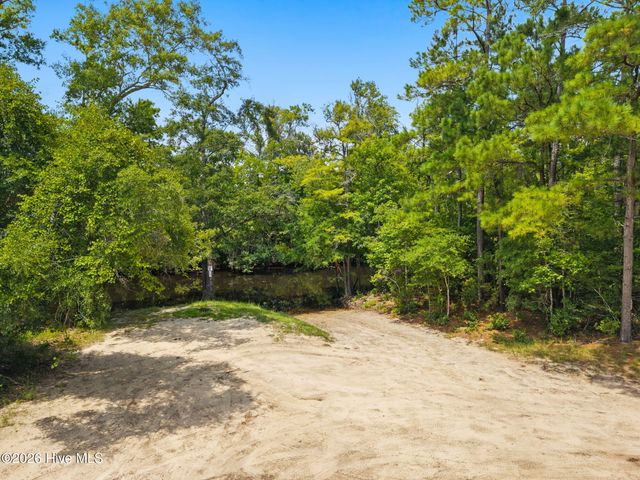 425 Colonial Landing Road SE, Bolivia, NC 28422