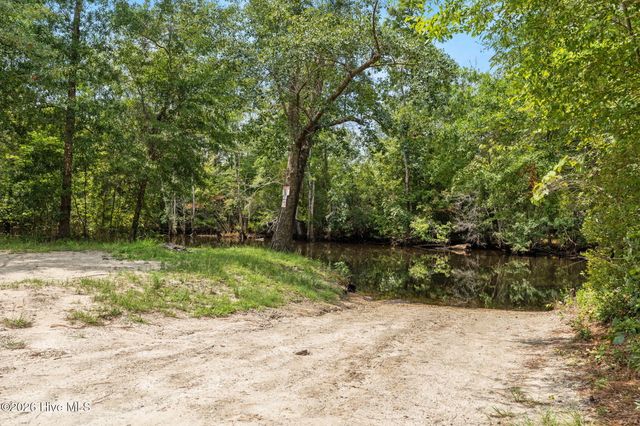 425 Colonial Landing Road SE, Bolivia, NC 28422